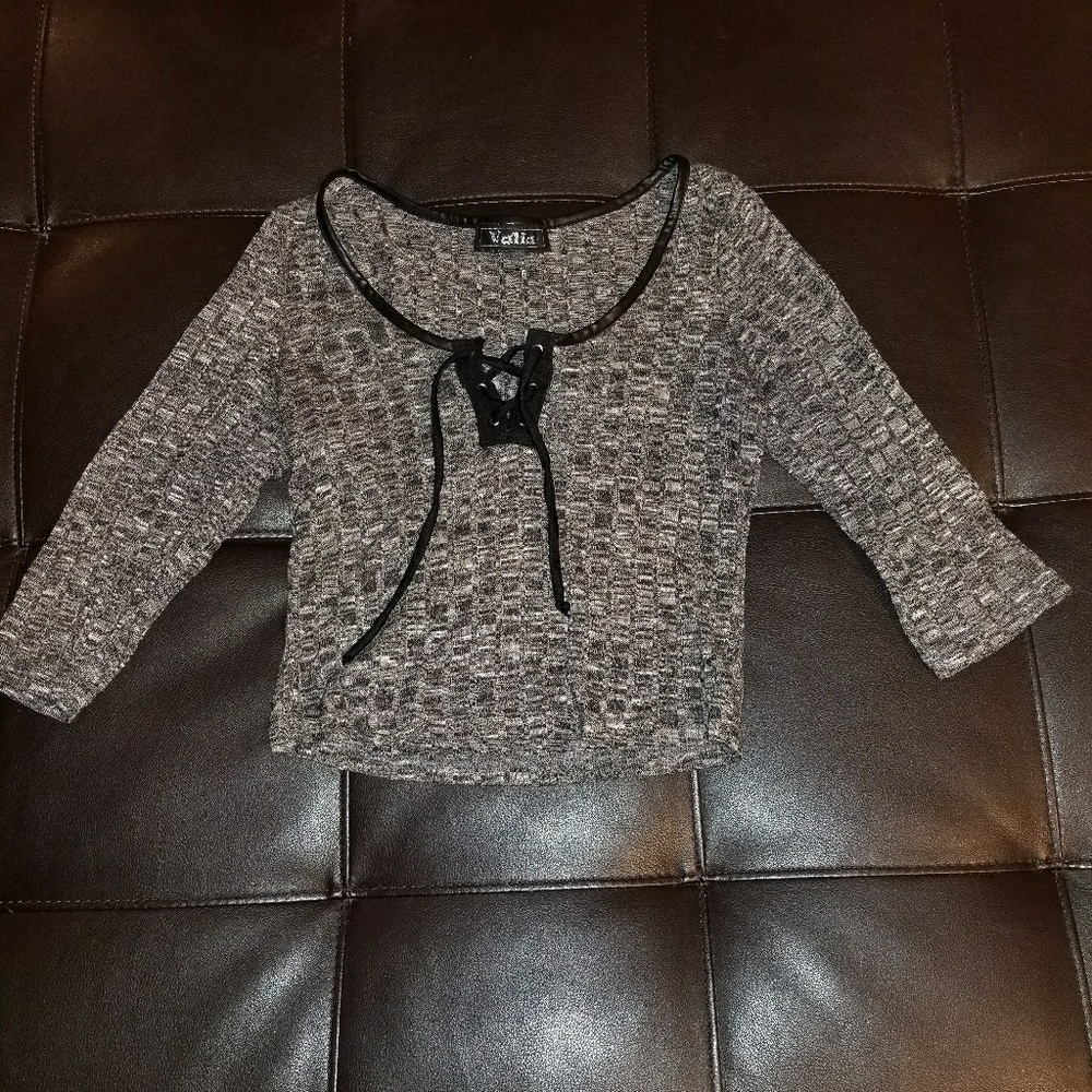 🔴3 for $15 SALE..Grey crop top